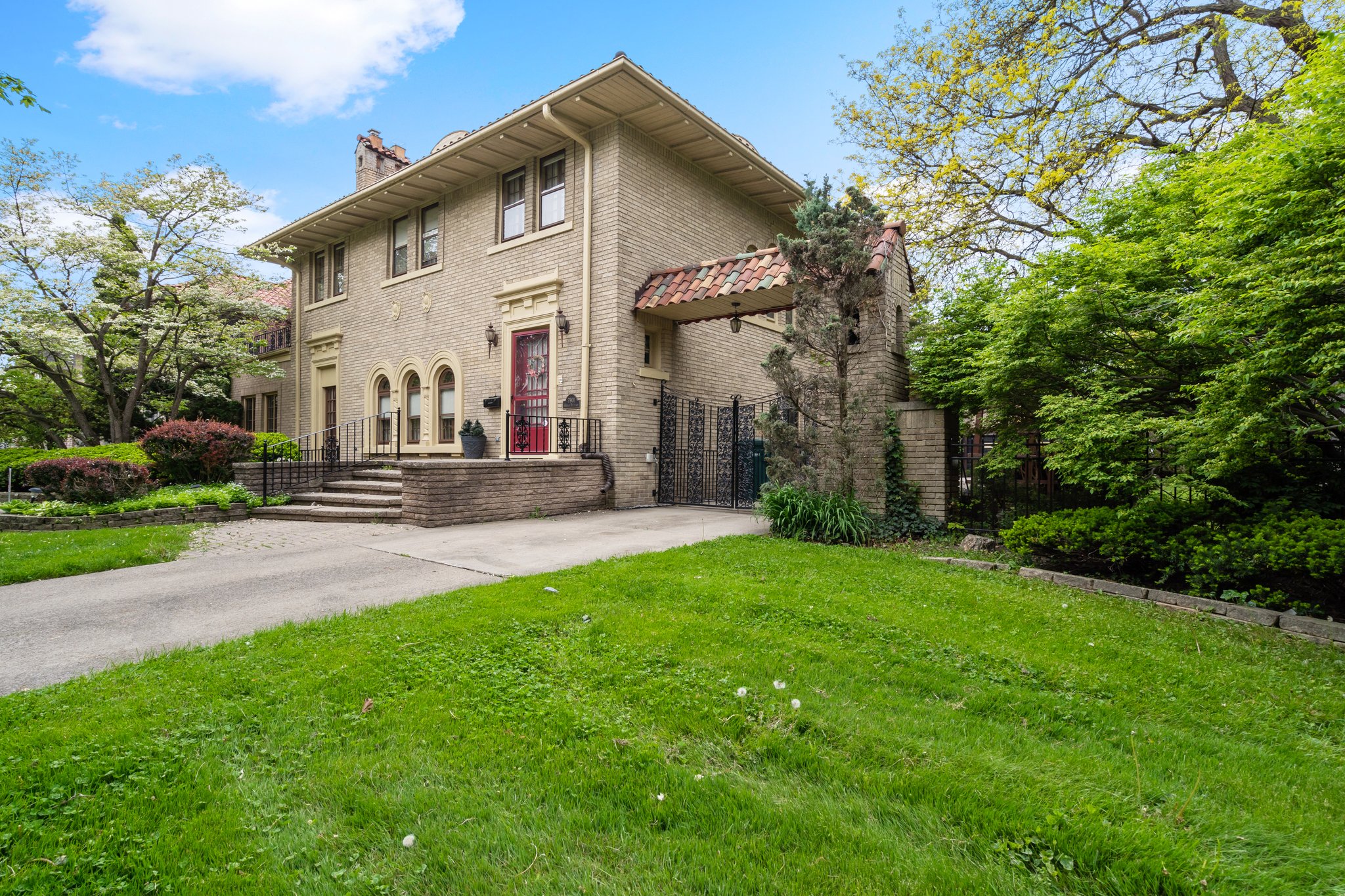 7901 Oakman Blvd, Dearborn, MI 48126, US Photo 2