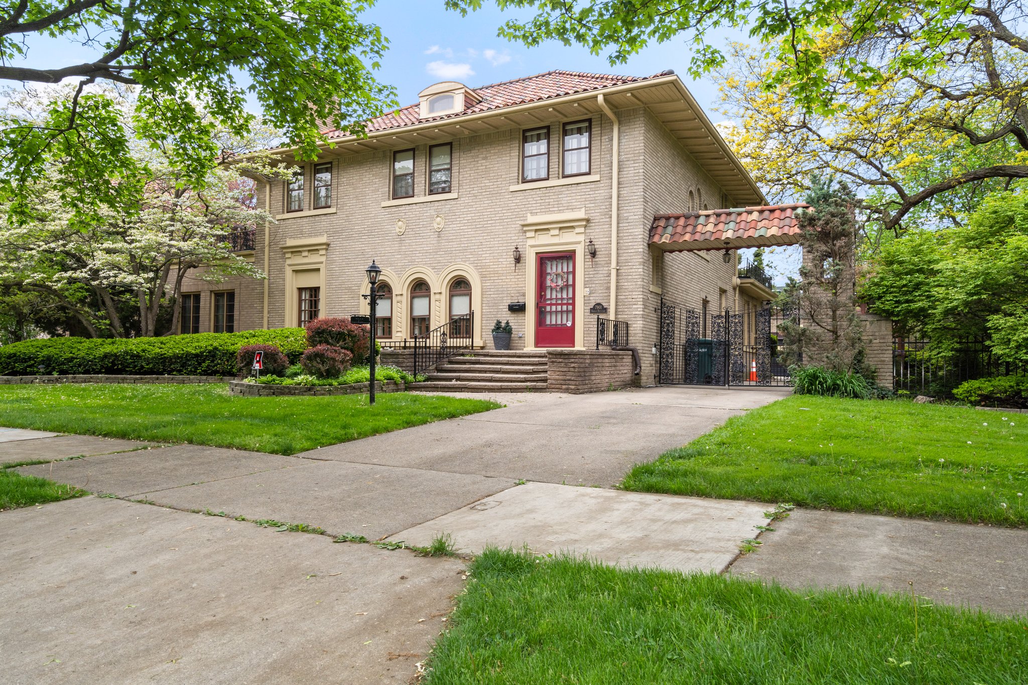 7901 Oakman Blvd, Dearborn, MI 48126, US Photo 3