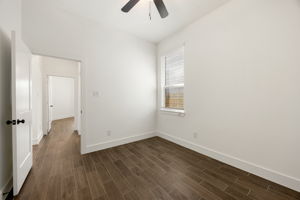  Photo 30