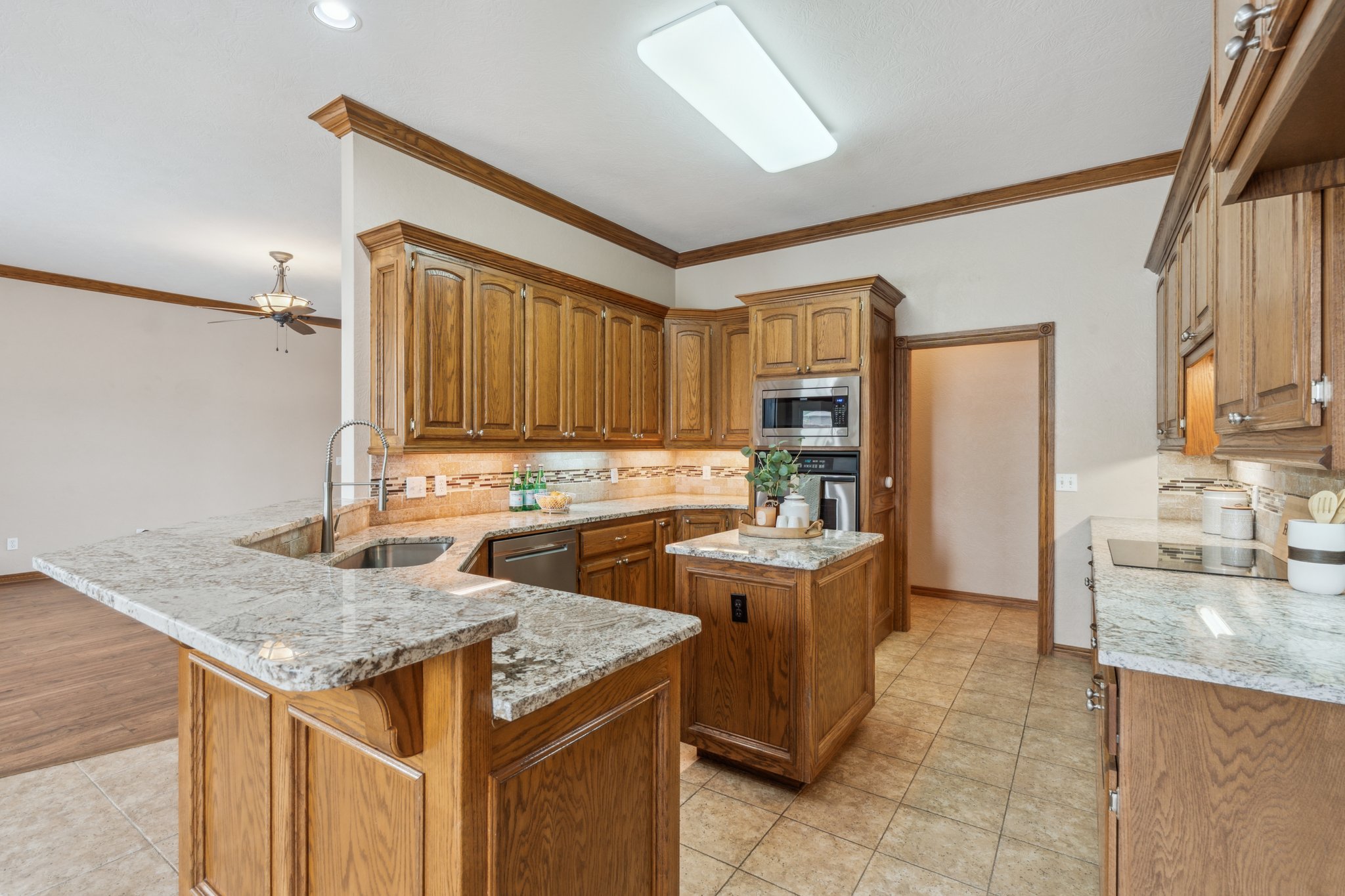 7904 Austrian Ln_015.jpg