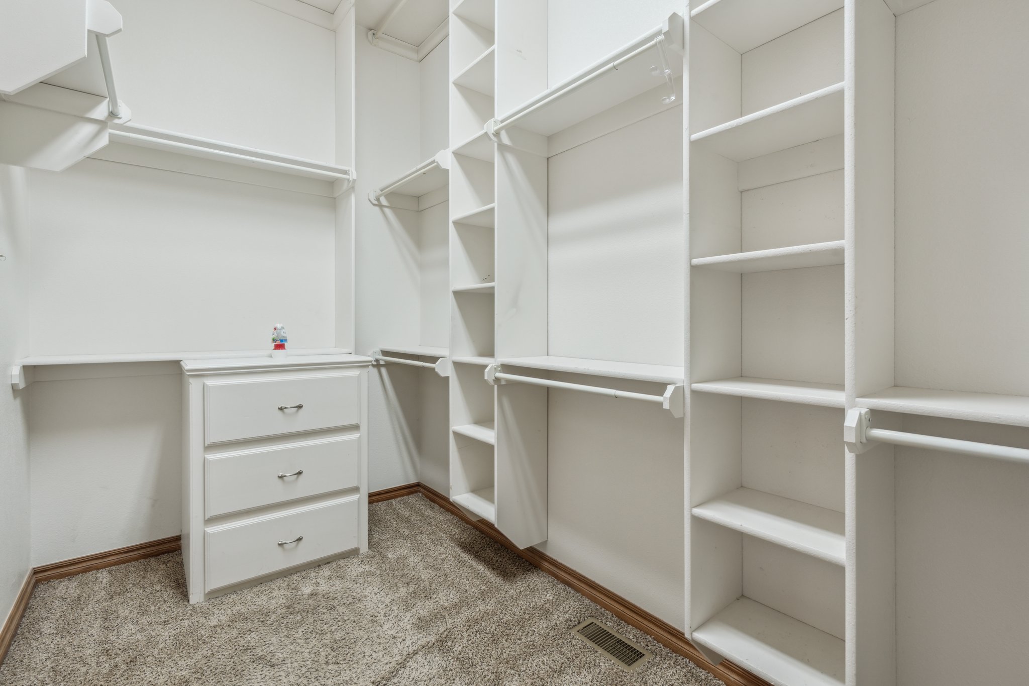 7904 Austrian Ln_031.jpg