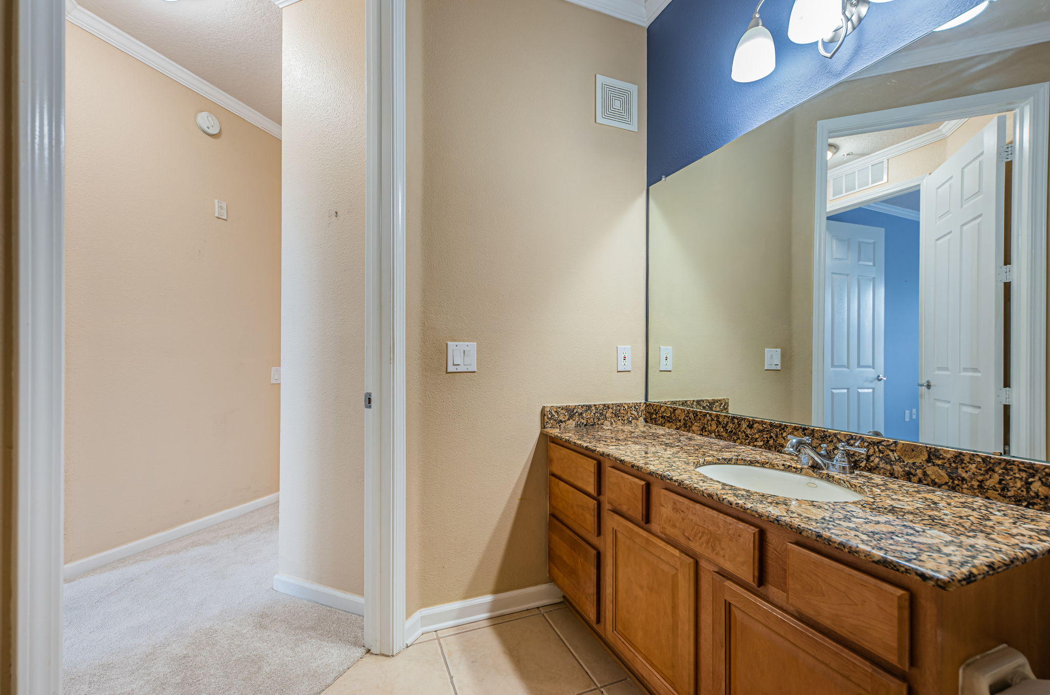 Bathroom 2b