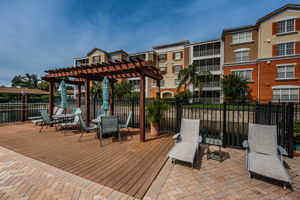 Pool Lanai 3
