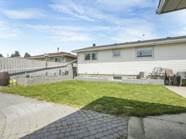  Photo 30
