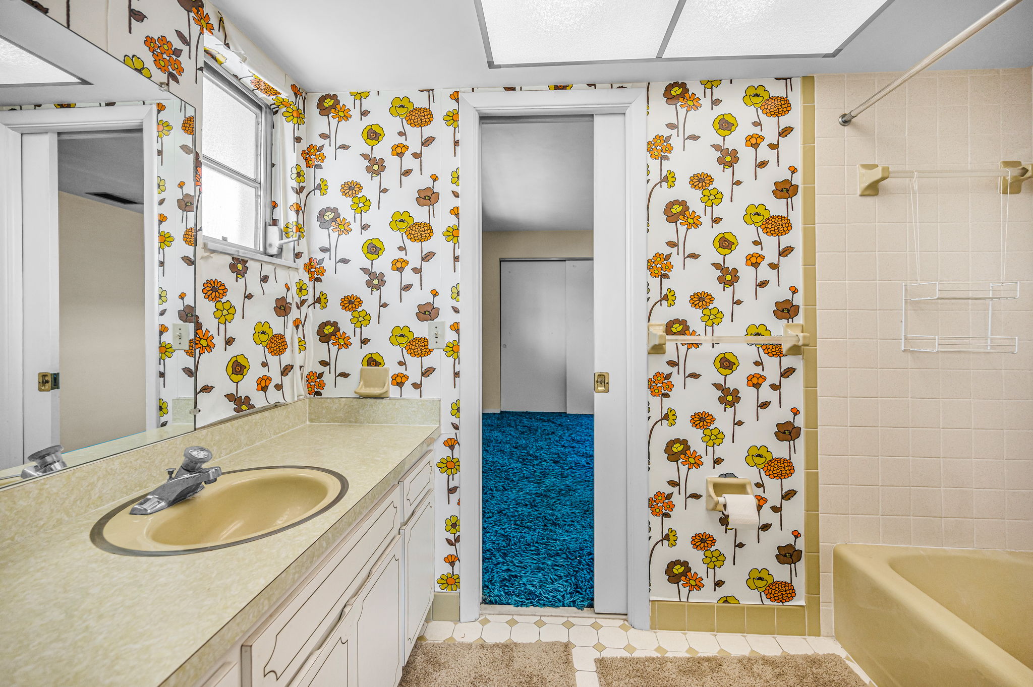 Jack n Jill Bathroom2b