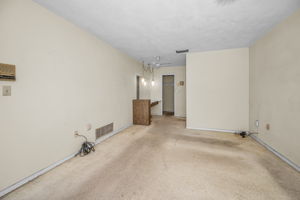 Primary Bedroom1b