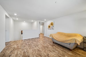 Zona Ct-S1006-021.jpg