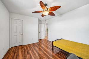 Zona Ct-S1006-034.jpg