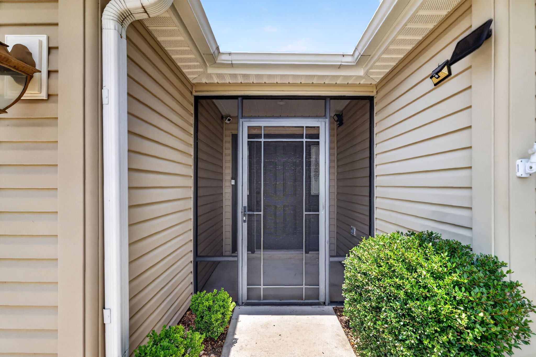 Screened Front Entry Vestibule