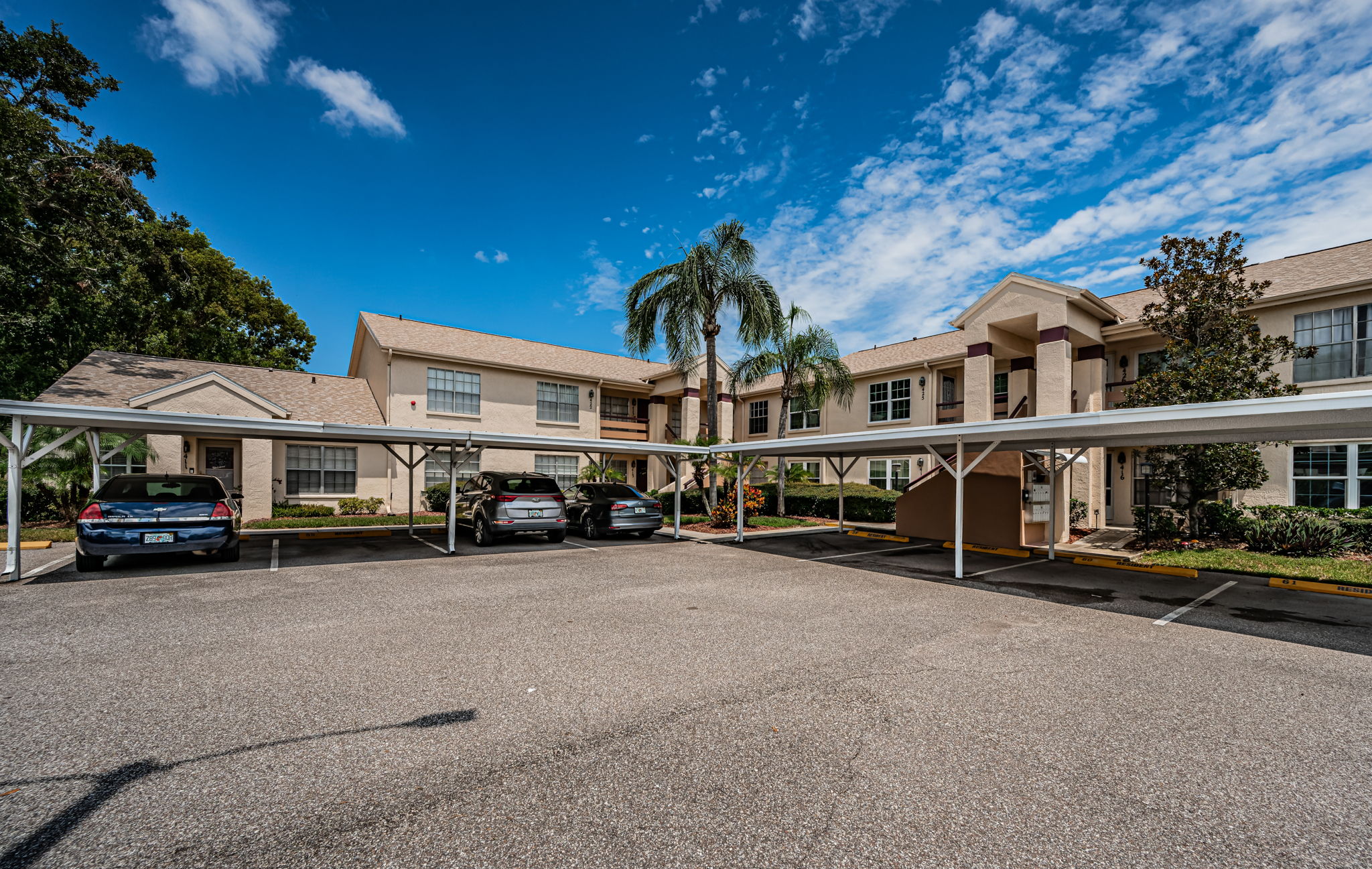 Front Exterior4