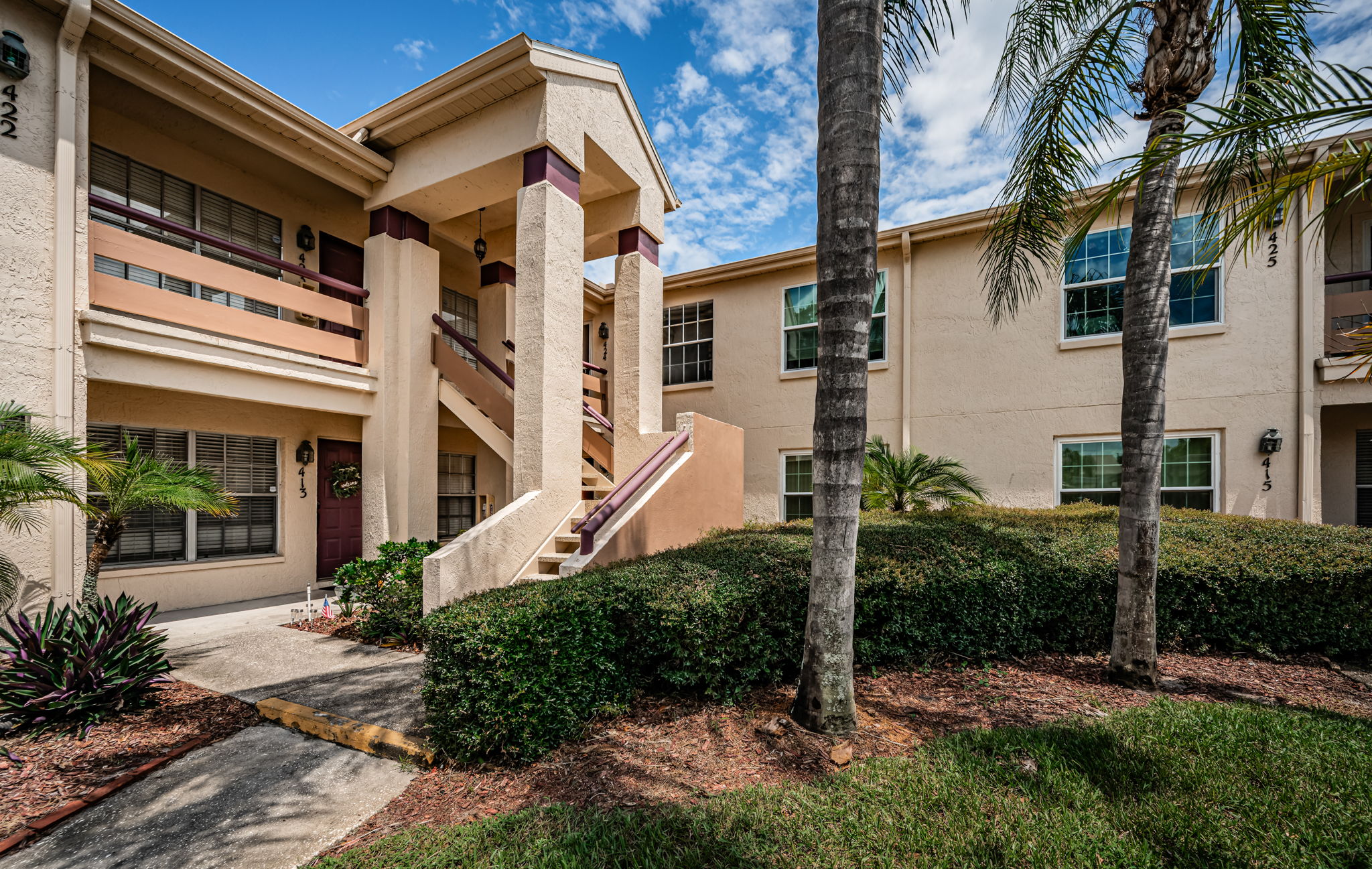 Front Exterior8