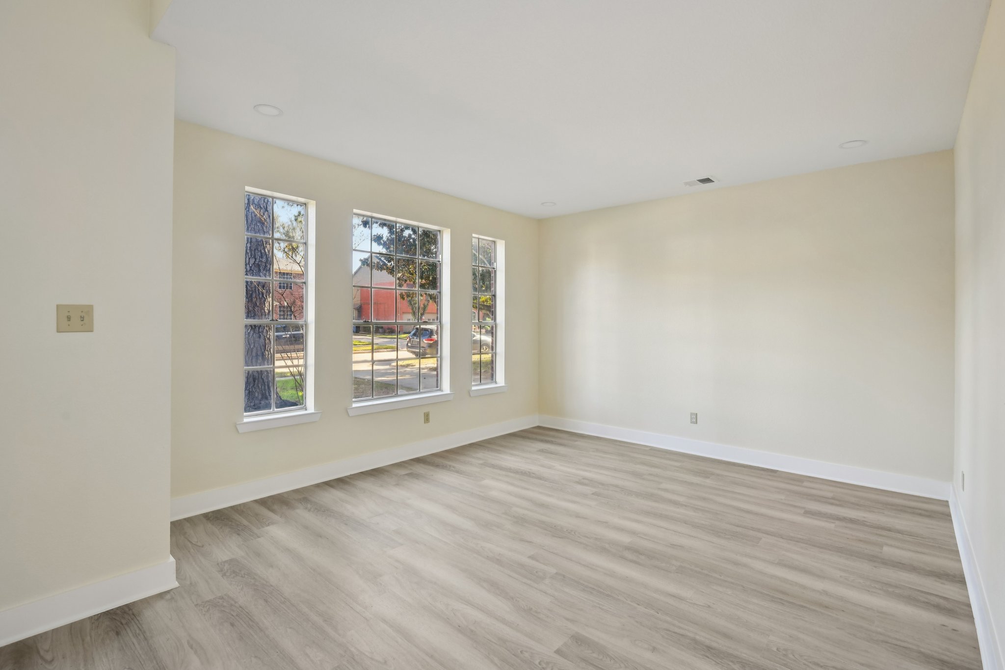 Millbrook Dr-S2012-026.jpg