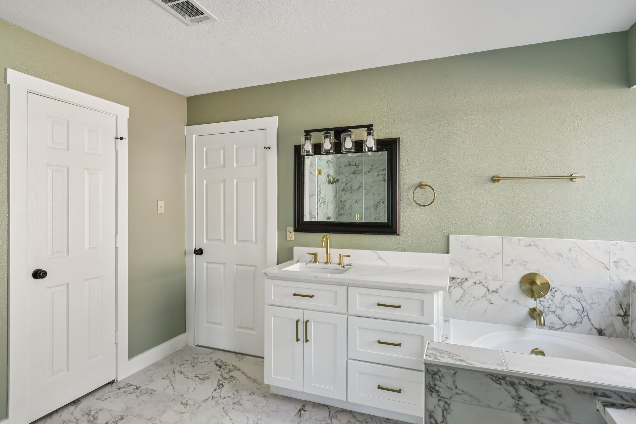 Millbrook Dr-S2012-036.jpg