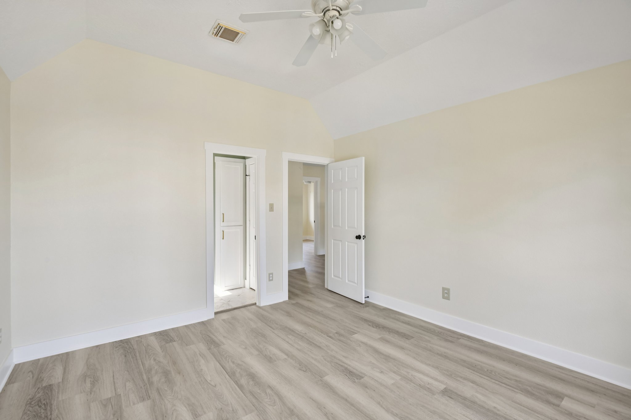 Millbrook Dr-S2012-048.jpg