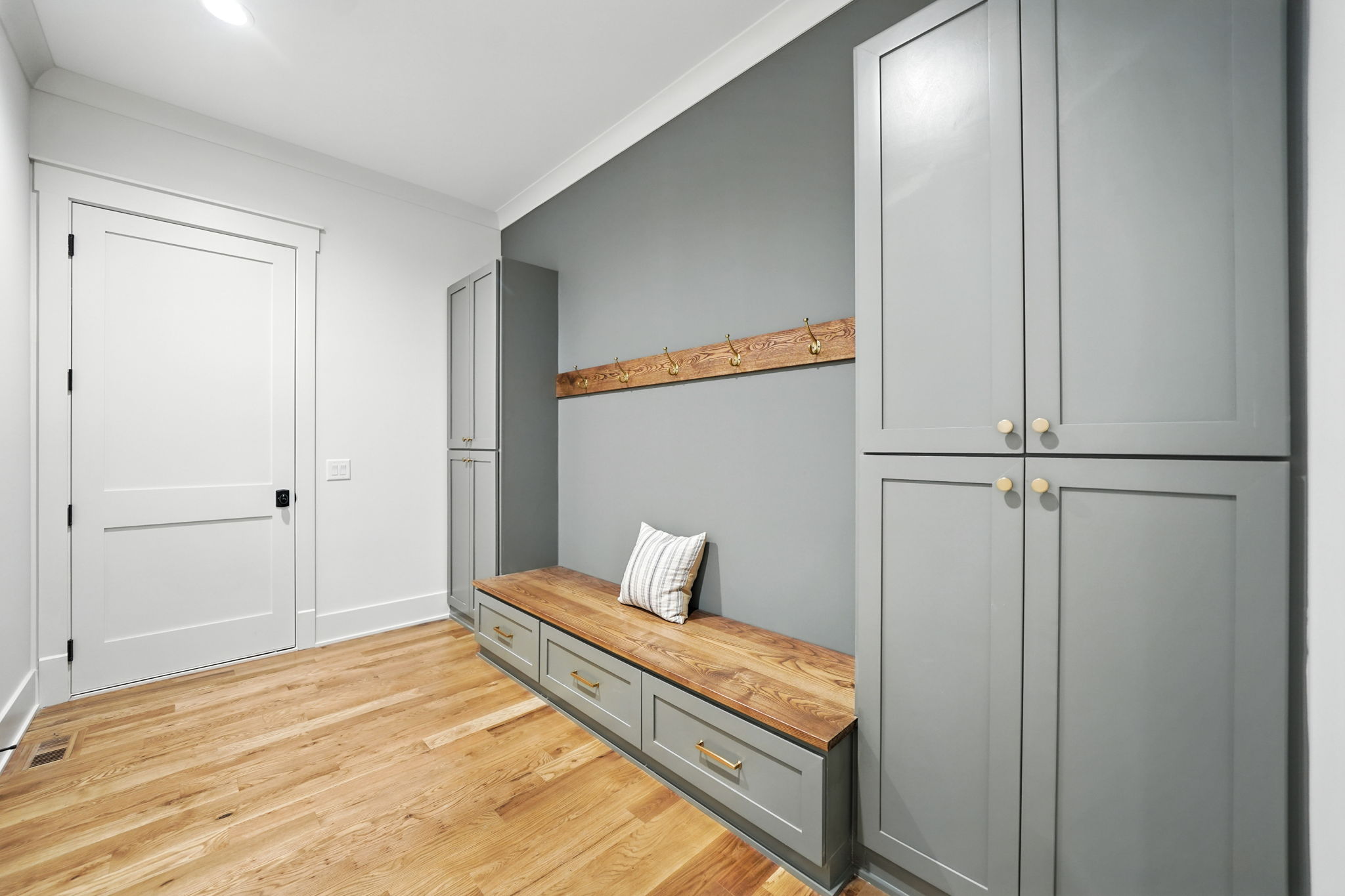  Photo 82