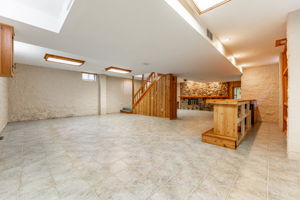  Photo 33