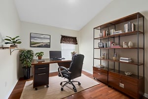 3u1a0187-3u1a0189 virtually staged.jpeg