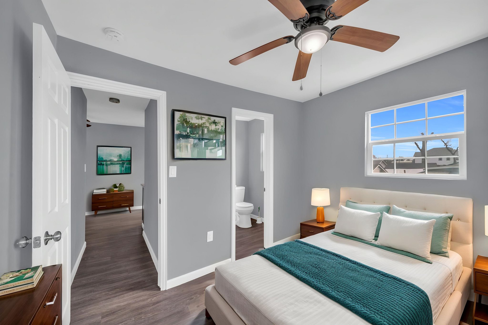 AR700156 virtually staged.jpeg