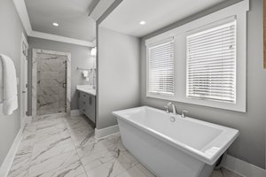 Deep Garden Tub with Ledges