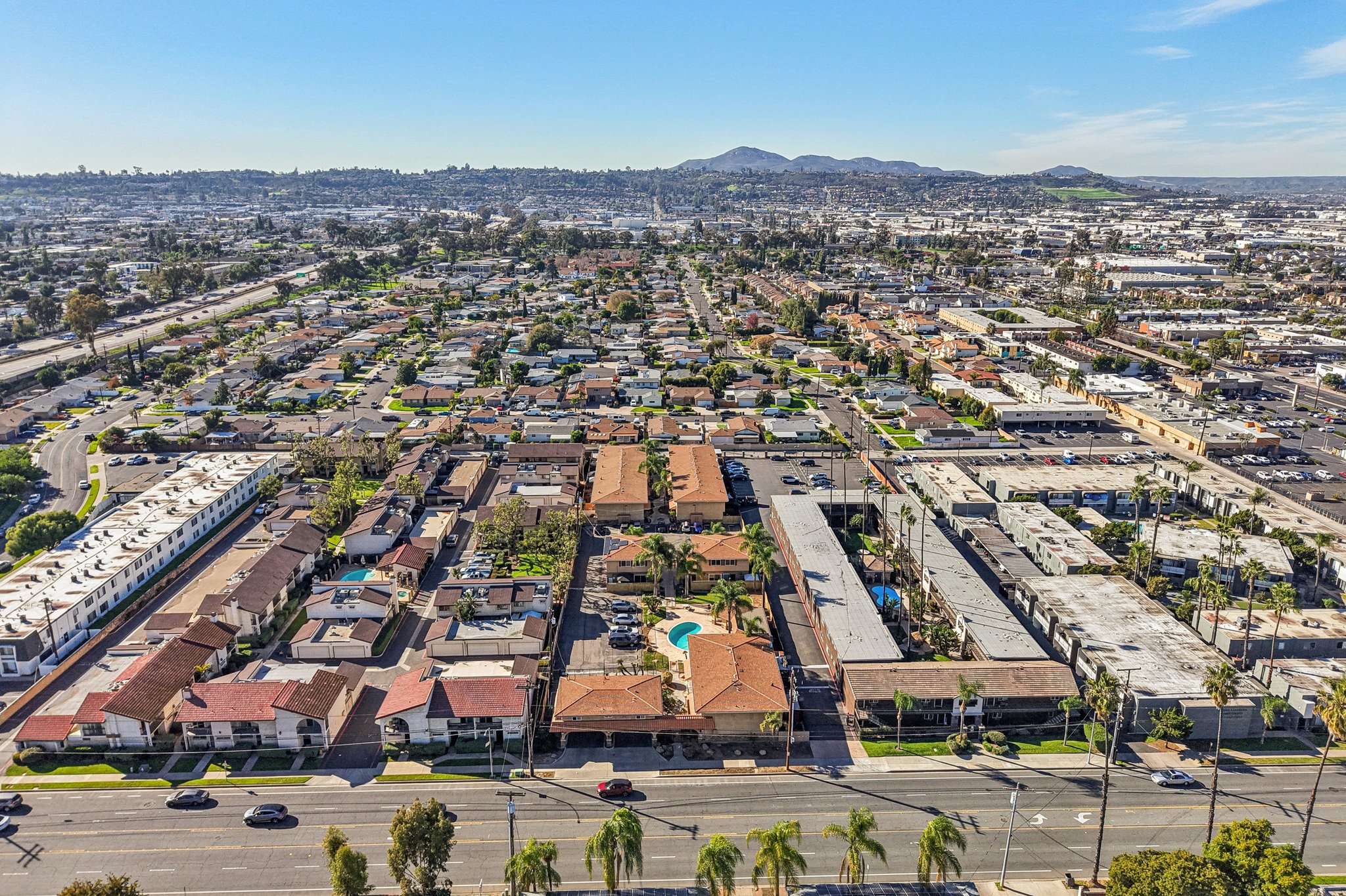 N Mollison Ave 9-S1501-042.jpg