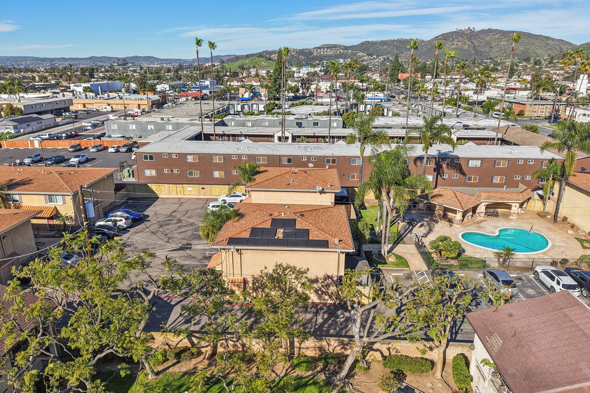 N Mollison Ave 9-S1501-045.jpg