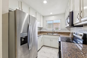 N Mollison Ave 9-S1501-012.jpg