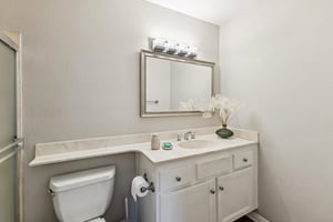 N Mollison Ave 9-S1501-023.jpg