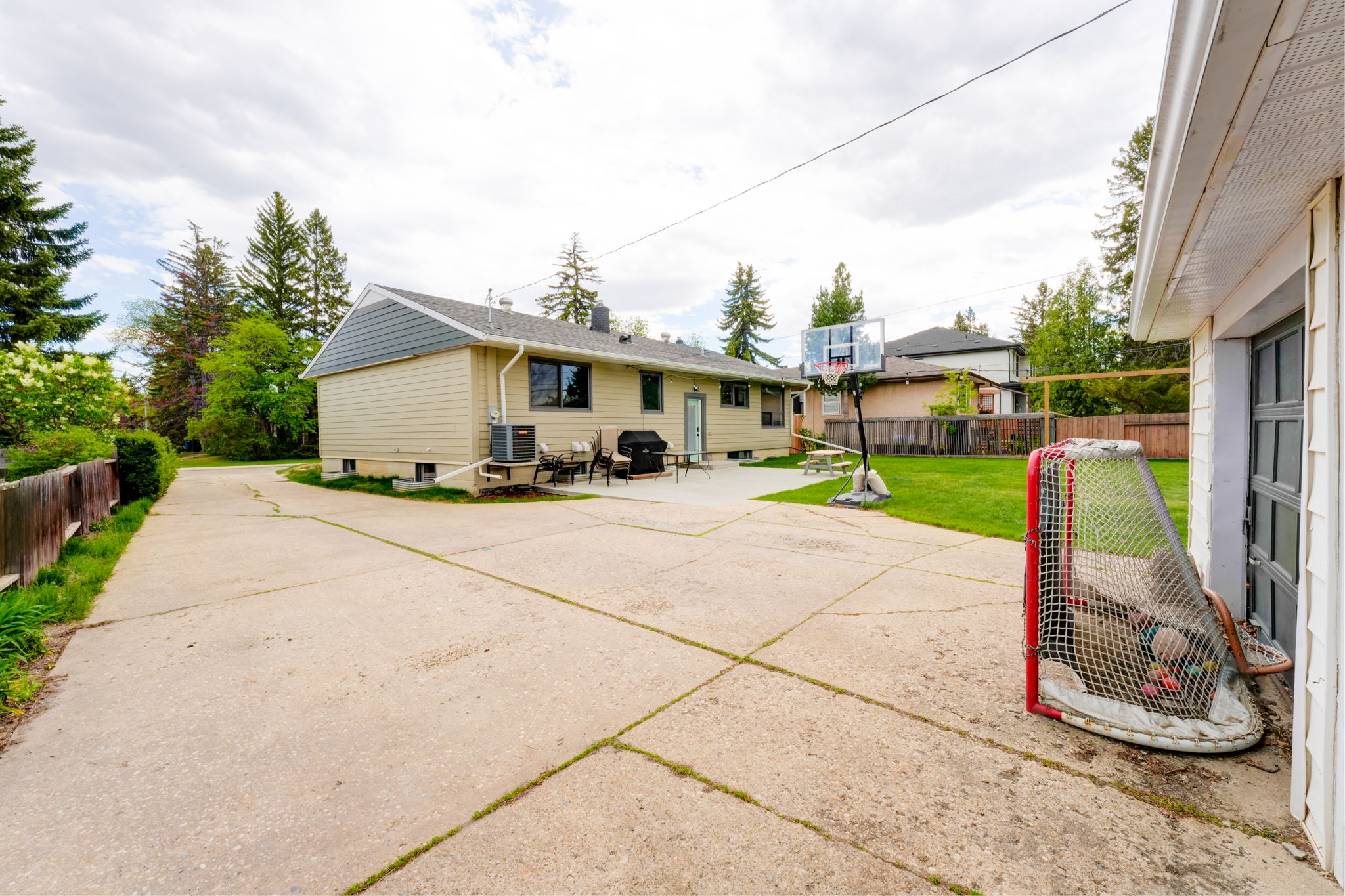  Photo 44