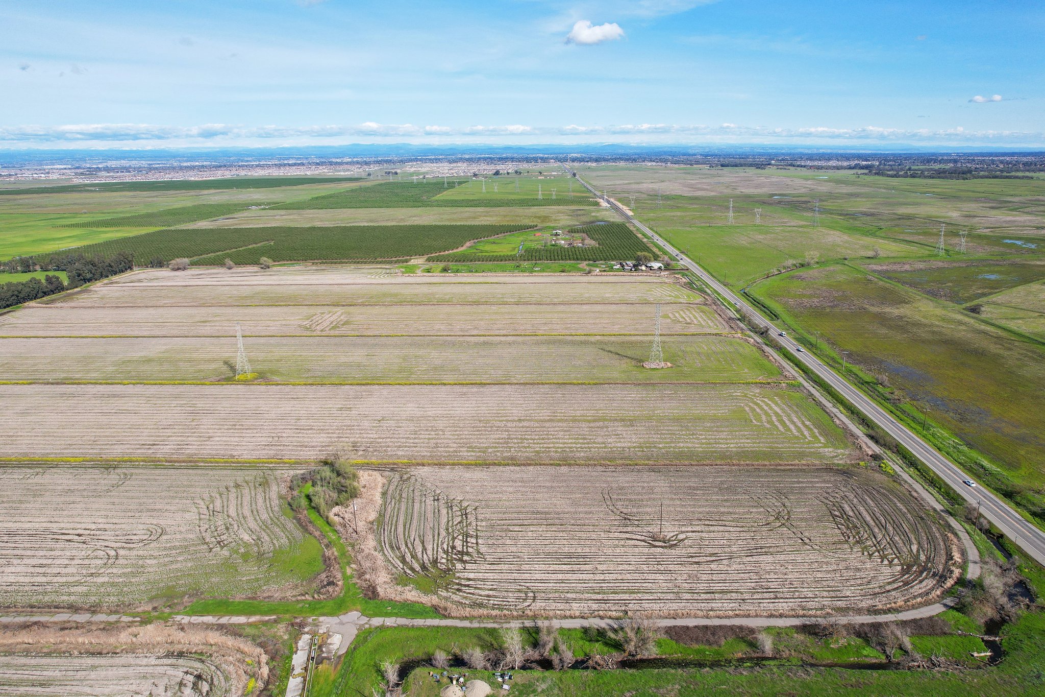 Country Acres Ln-008.jpg