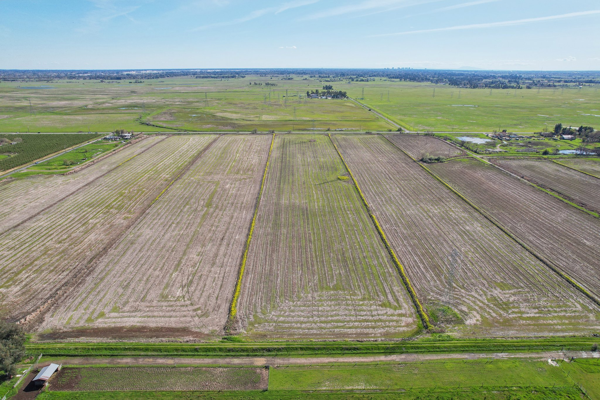 Country Acres Ln-014.jpg