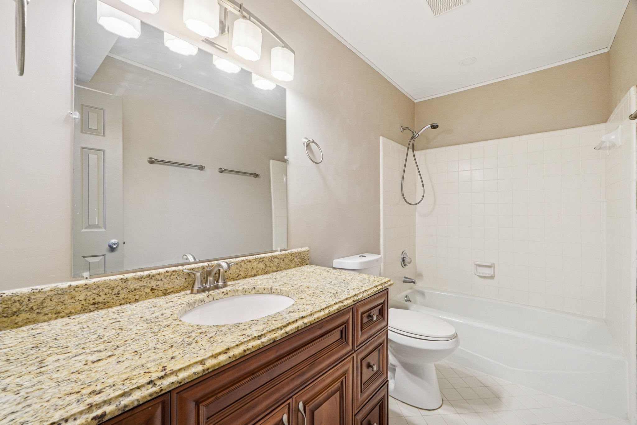 Greenside Ct-S1402-008.jpg