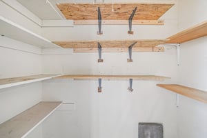 188750-191185 - 7920 Greenside Ct, Charlotte, NC 28277-S1702-017.jpg