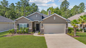 Almost like new: this home has had only one owner who used it as a 2nd home