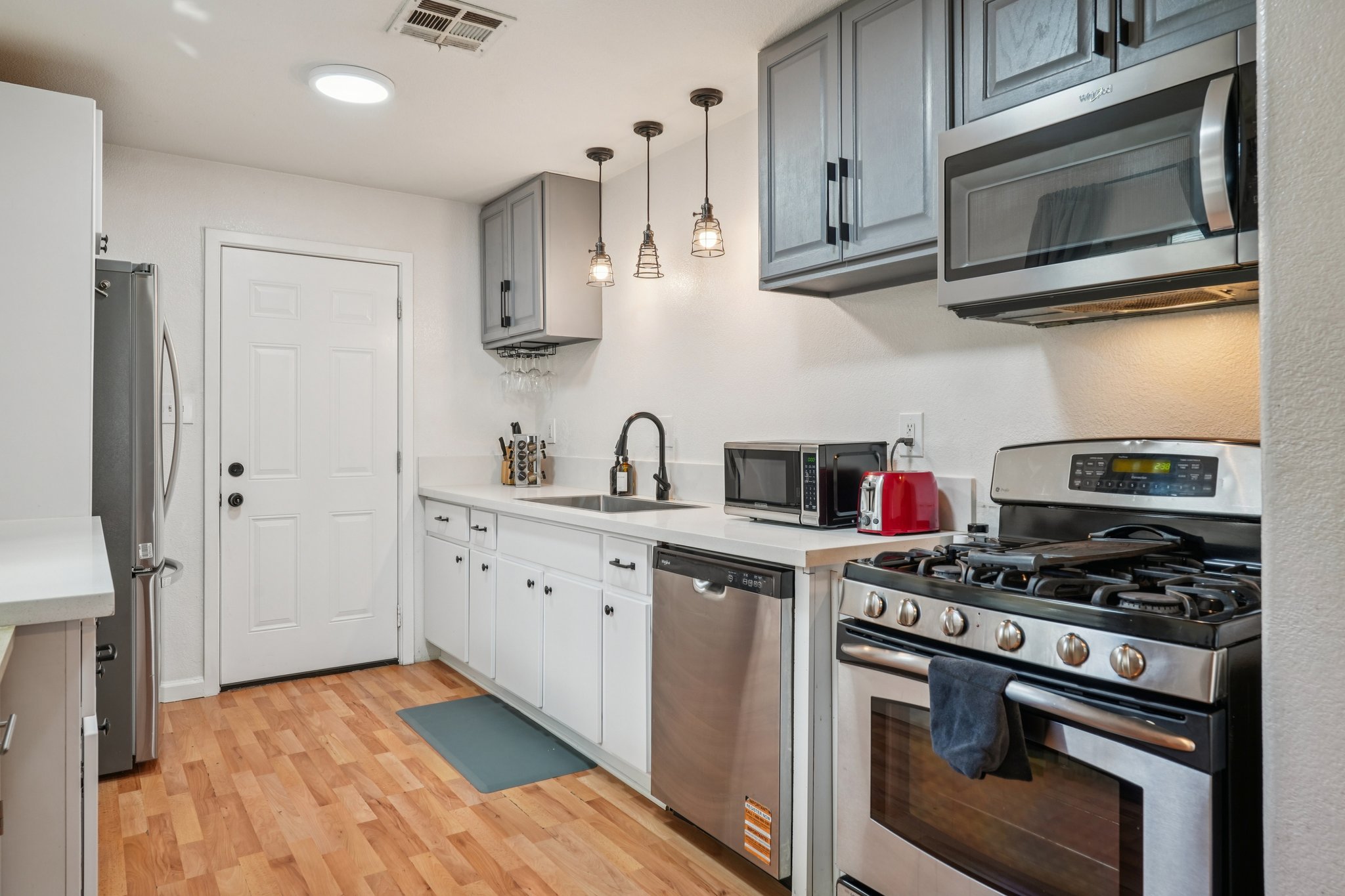 32nd Ave-S1404-011.jpg