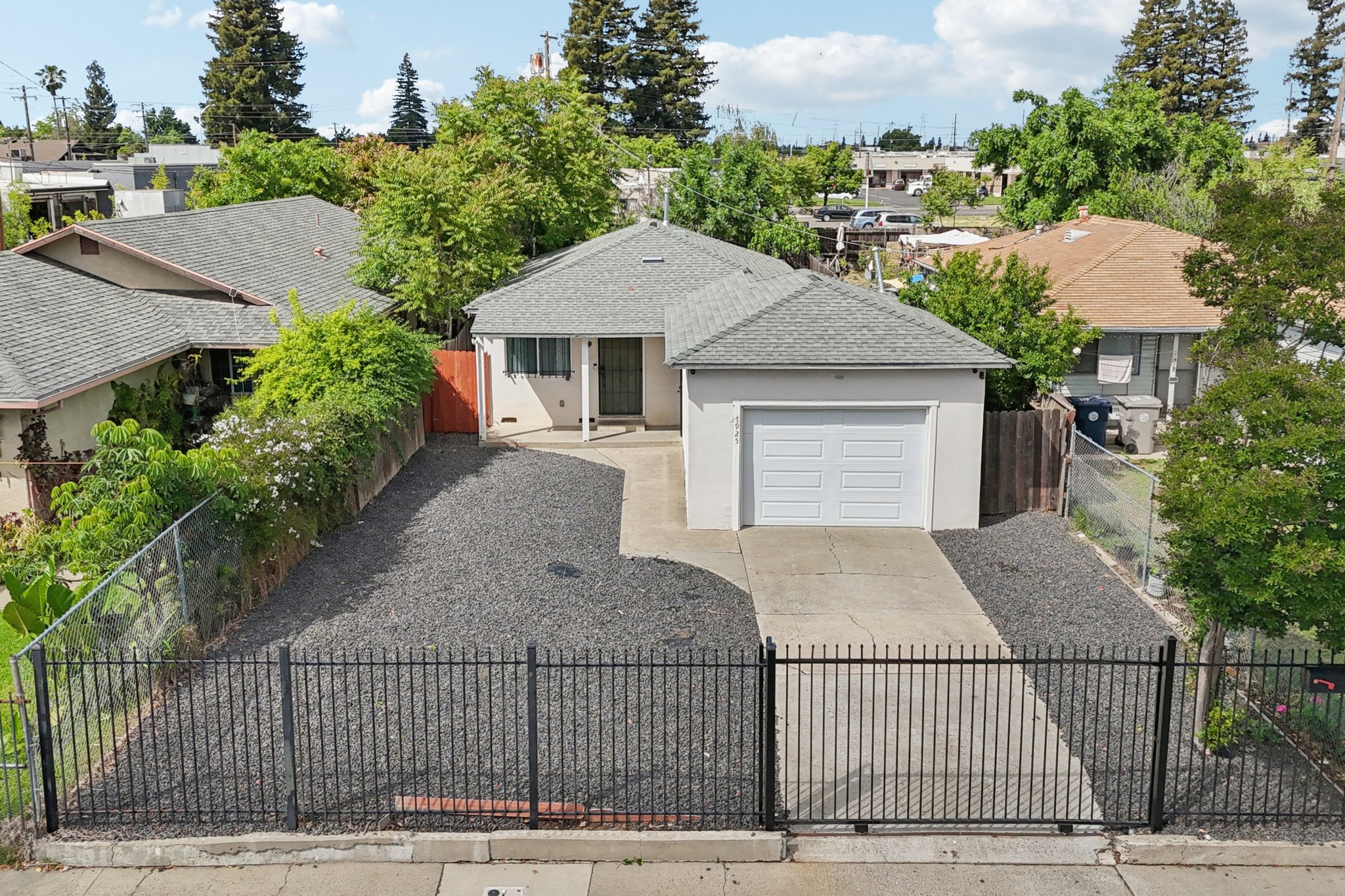 32nd Ave-S1404-026.jpg