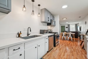 32nd Ave-S1404-009.jpg