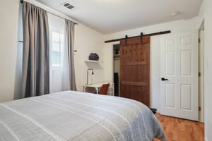 32nd Ave-S1404-014.jpg