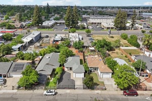 32nd Ave-S1404-030.jpg