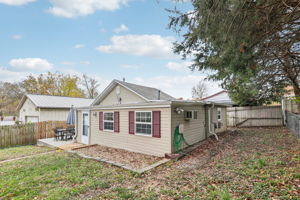 7925 Joel Ave-033