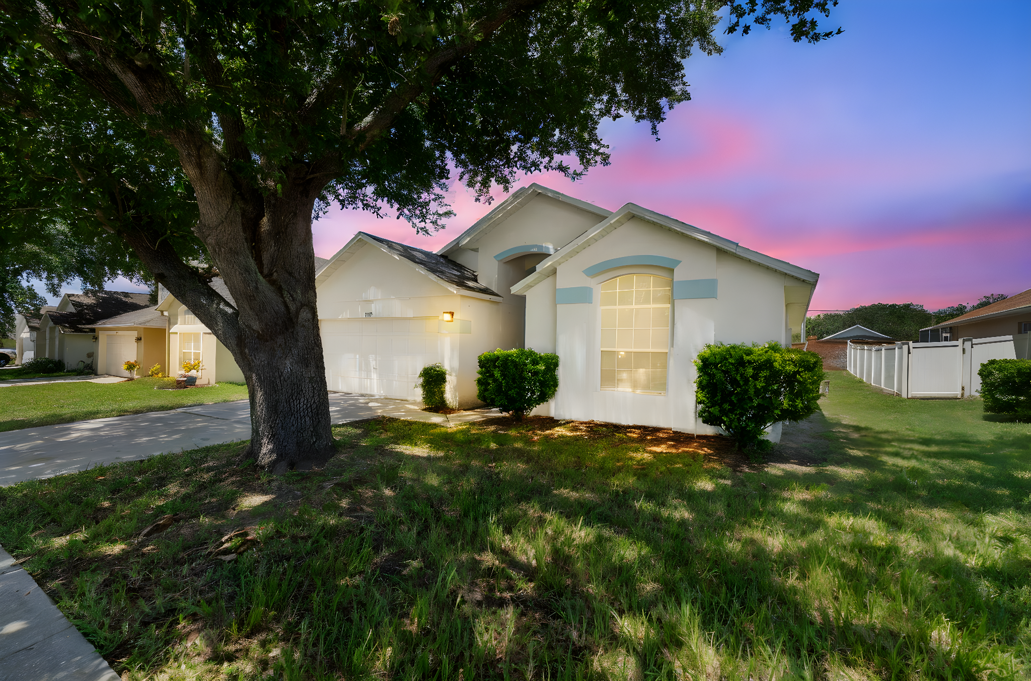 7925 Magnolia Bend Ct62 day to dusk.jpeg