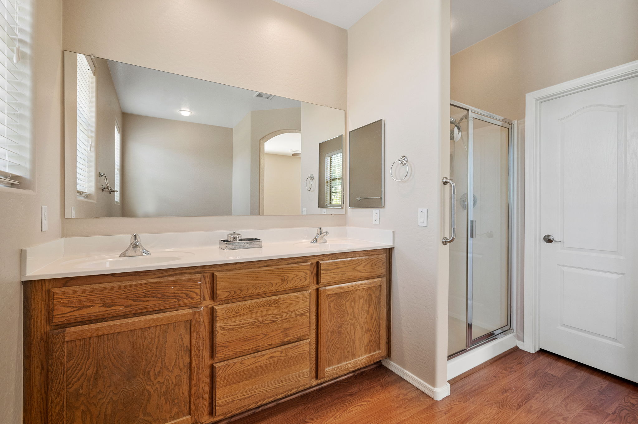 Primary Bathroom (2)