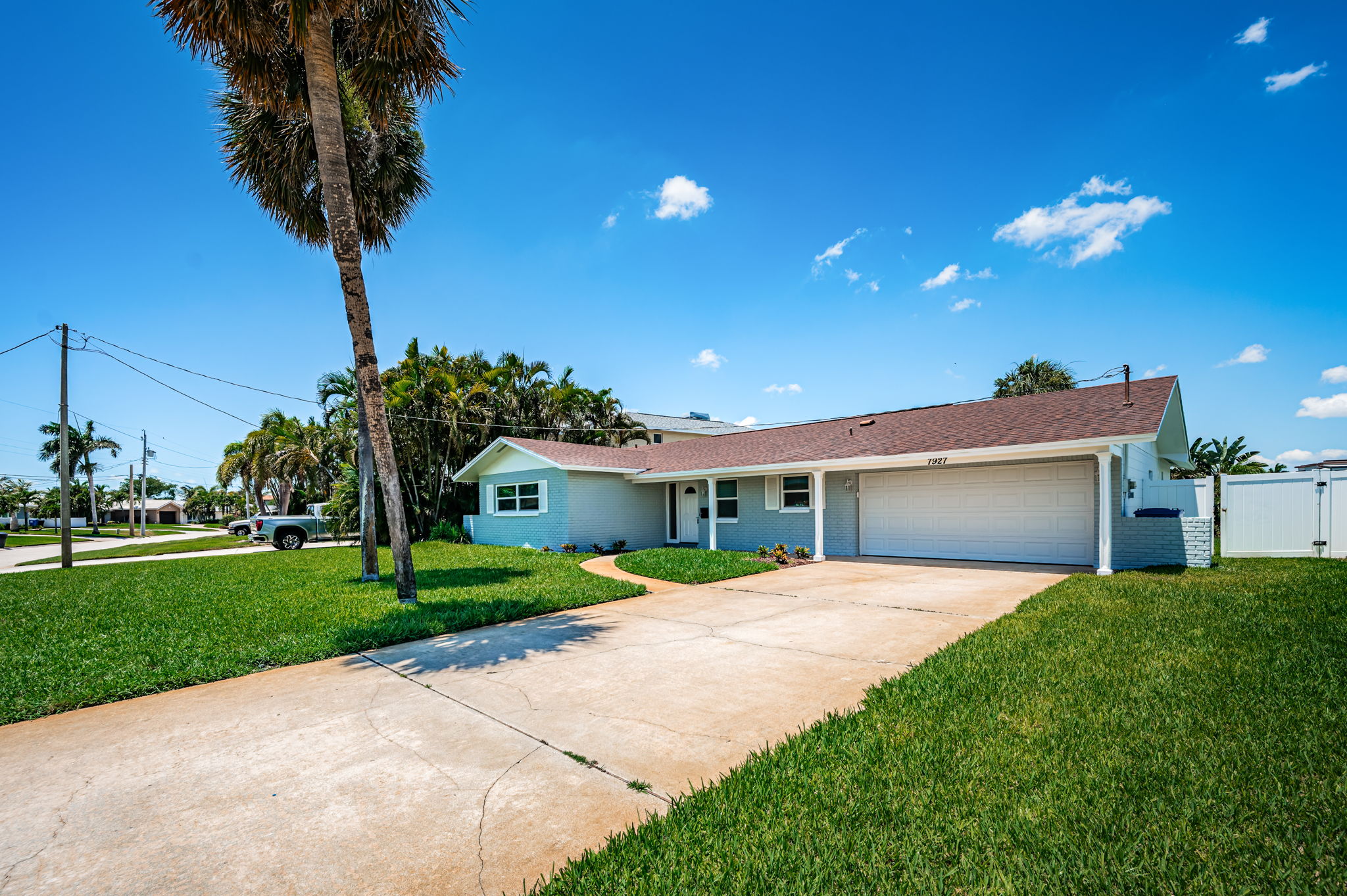Front Exterior26