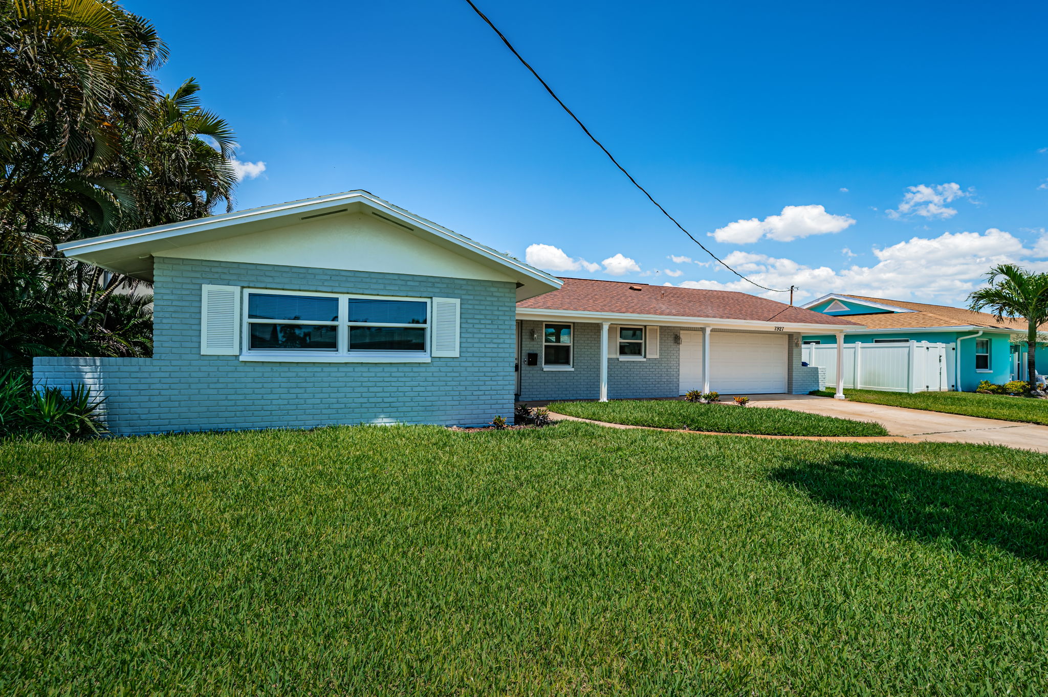 Front Exterior27