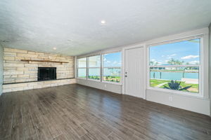 Family Room22