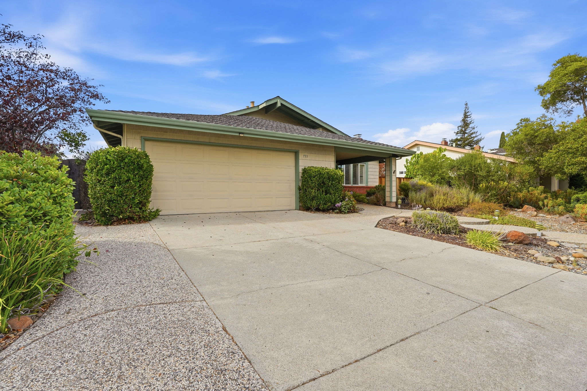 002_F8_793 Coffeewood Ct