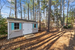 10'x 16' wired workshop/she shed