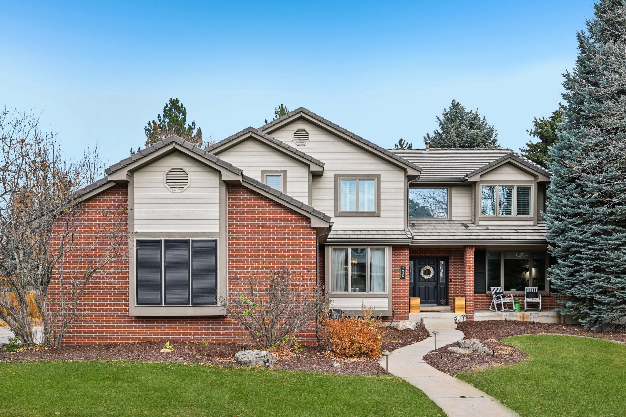 S Eudora Cir-L2211-001.jpg