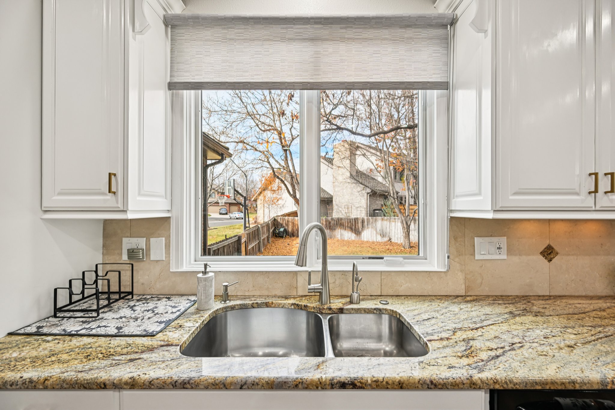 S Eudora Cir-L2211-022.jpg