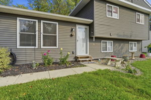  Photo 0