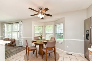 DSC_1704 virtually staged.jpeg